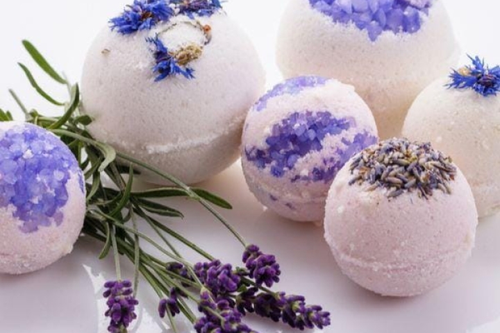 How to Make Bath Bombs: a DIY Recipe